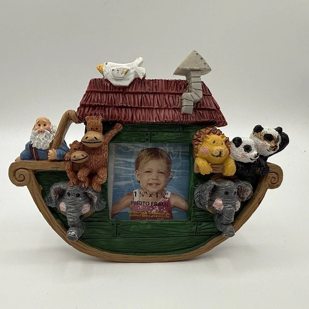 Vintage 3D Noah's Ark Picture Frame 1 3/4 X 1 5/8 Picture